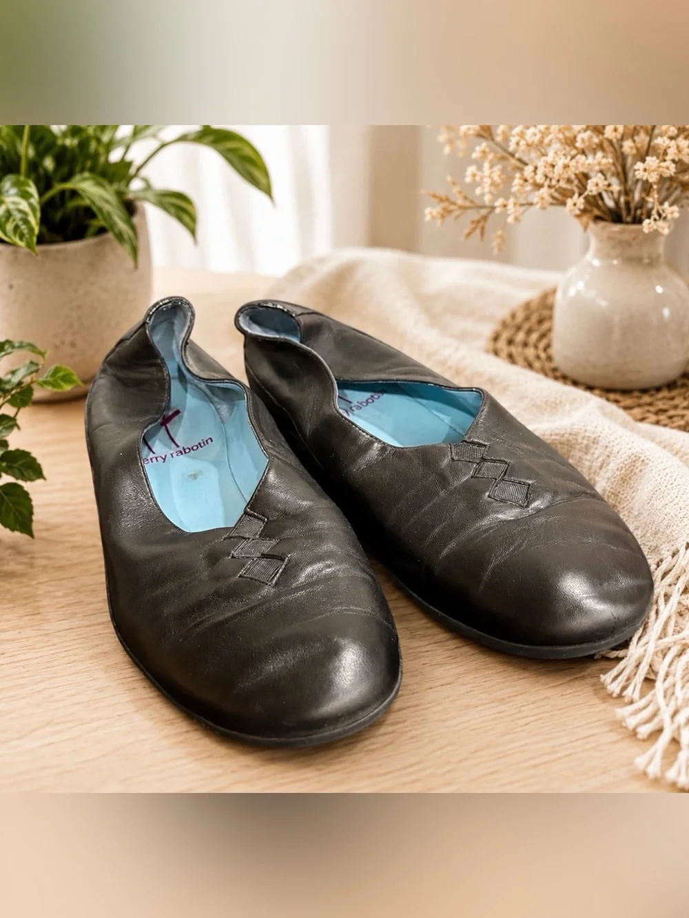 Thierry Rabotin black leather Flats made in Italy size 9